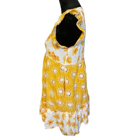 Yellow & White Floral Midi Dress With Lace Details By Melloday - Picture 2 of 4